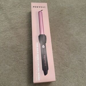 Foxybae NWT curling iron rose gold